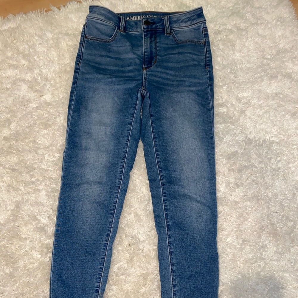 American Eagle Medium Wash Skinny Jeans